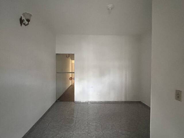 #729 - Casa para Locação em Carapicuíba - SP